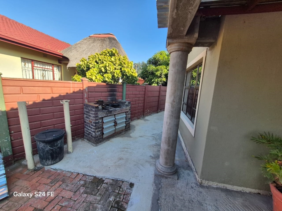 3 Bedroom Property for Sale in Rustenburg North North West